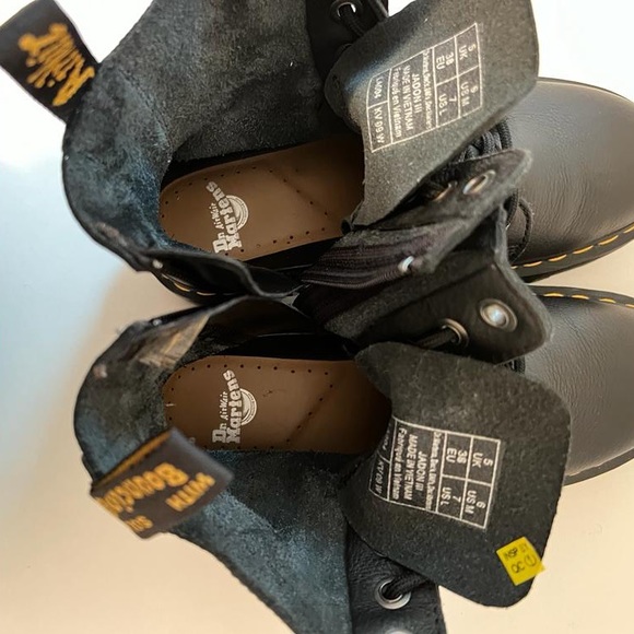 Dr. Martens Jadon III Pisa Leather Platform Boots - Picture 3 of 6